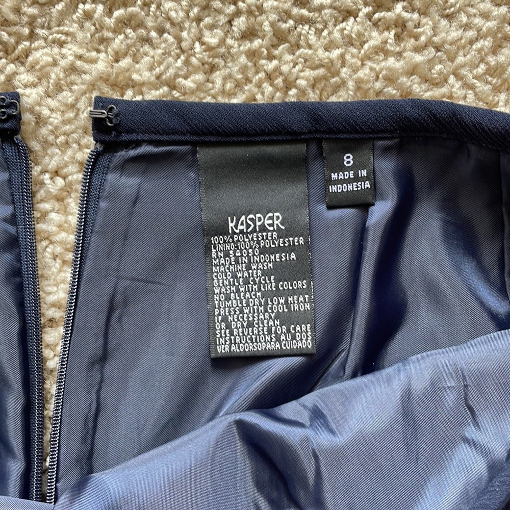 EUC Kasper suit - Picture 5 of 7
